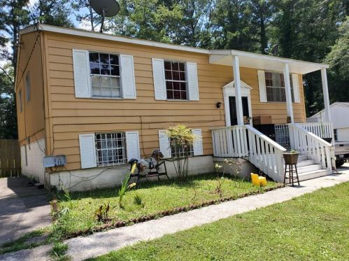 993 Martha Dr, Forest Park, GA 30297-3332