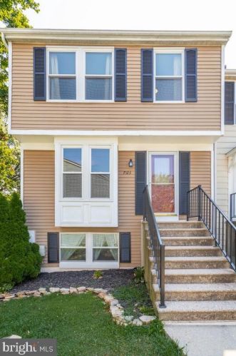7523 Summer Blossom Ln, Columbia, MD 21046-1421