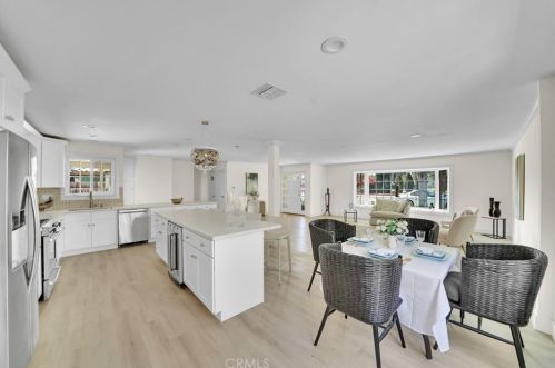 5771 Heil Ave, Huntington Beach CA  92649-3771 exterior
