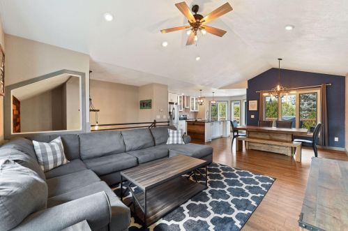 5727 126th St, Saint Paul MN  55124-8209 exterior