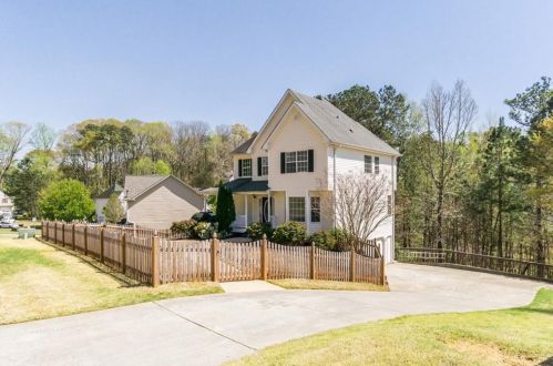 1059 Whispering Woods Dr, Holly Springs, GA 30114-2274
