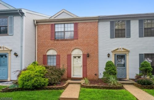 112 Bedford Ct, Piscataway, NJ 08854-6201