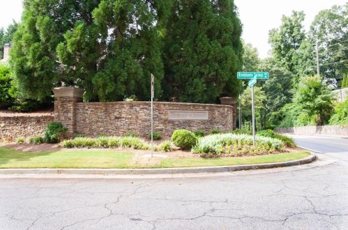 807 Brookhaven Springs Ct, Atlanta GA  30342-3551 exterior