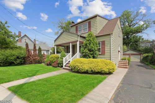 93 Caldwell Pl, Springfield, NJ 07081-1731