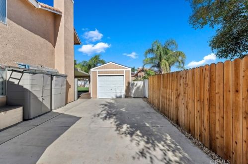 8517 Rosemary Dr, Riverside CA  92508-2921 exterior