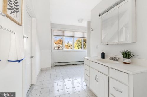 501 Warwick Rd, Tavistock NJ 08033-3831 exterior