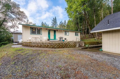 25740 Pullen Pl, Willits, CA 95490-9529