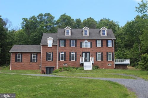 579 Sleepy Woods Rd, Cross Junction, VA 22625-1660