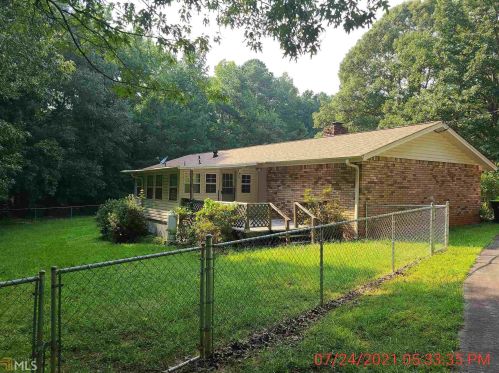 338 Hosannah Rd, Locust Grove, GA 30248-4402