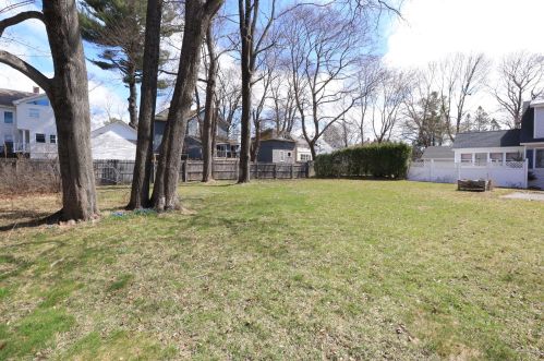 42 Silver Rd, Bangor, ME 04401-5827