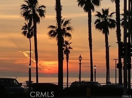 711 Pacific Coast Hwy, Huntington Beach CA  92648-5052 exterior