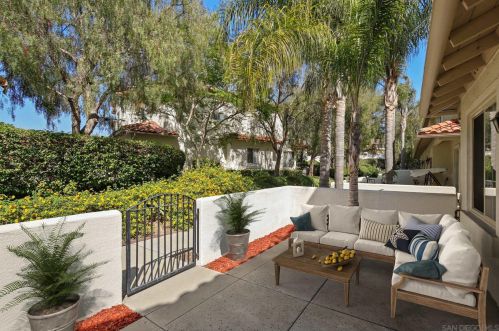 4054 Craven Rd, Oceanside, CA 92057-7391