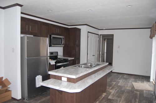 8 Springbrook St, Hinsdale, NH 03451-2444