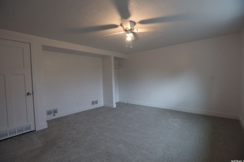 621 Hilo St, Sandy UT 84070-0904 exterior