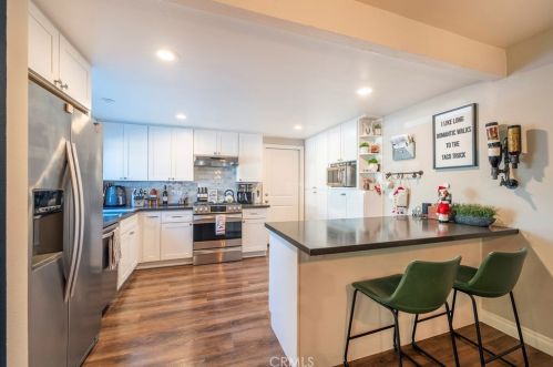 9 Cherry, Irvine CA  92612-2313 exterior