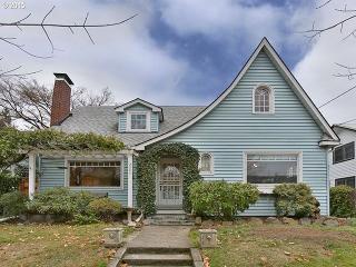 2004 51 Ave, Portland OR  97215-3313 exterior