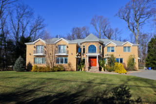 37 Mount Horeb Rd, Warren, NJ 07059-6820