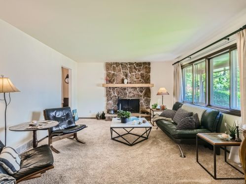 313 Thunderbird Dr, Fort Collins, CO 80525-2120