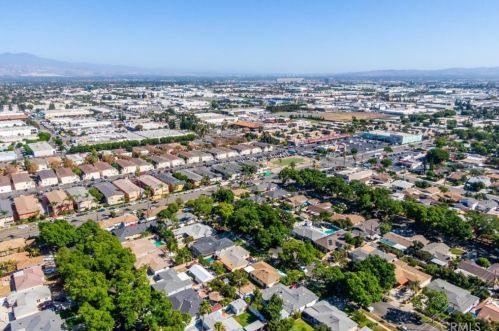 841 Normandy Pl, Santa Ana CA 92701-6223 exterior