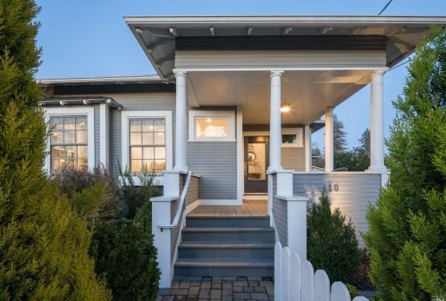 116 Fitch St, Healdsburg, CA 95448-4404