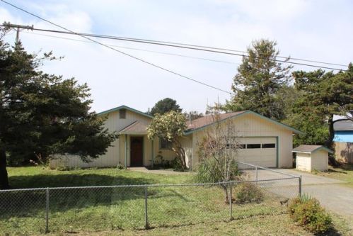 1750 Fischer Ave, Mckinleyville, CA 95519-3883