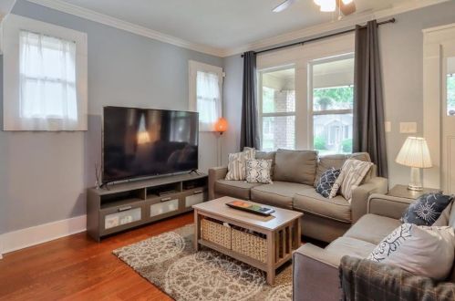 1085 Metropolitan Pkwy, Atlanta GA  30310-3437 exterior