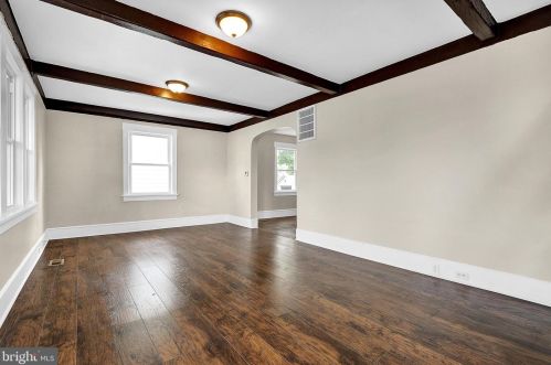 26 Crescent Blvd, Camden NJ  08108-1042 exterior
