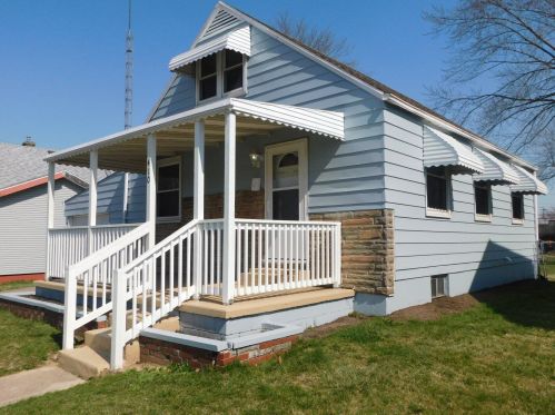 410 Willow Dr, Springfield, OH 45505-2521