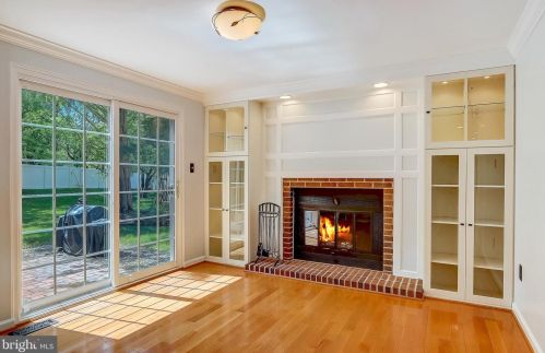 5724 Brothers Partnership Ct, Columbia MD  21045-2601 exterior