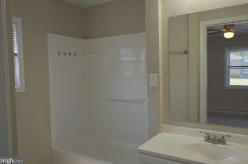 643 Boundary Ave, Hanover PA 17331-3906 exterior