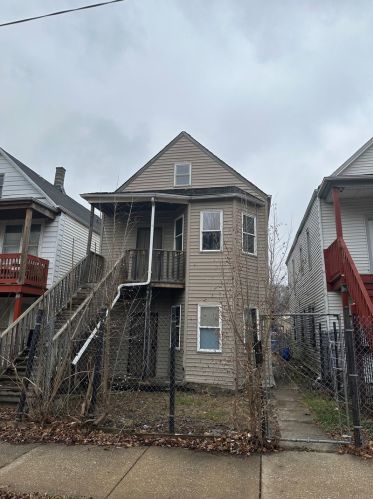 2050 52nd Pl, Chicago, IL 60609-5517