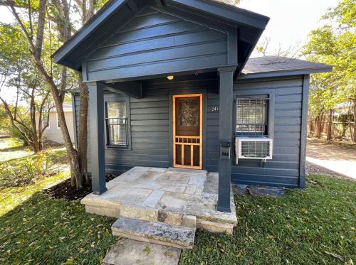2410 2nd St, Austin TX  78704-4612 exterior