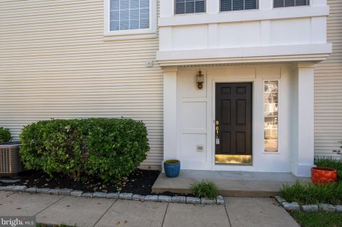 13037 Bathgate Way, Bristow, VA 20136-2690