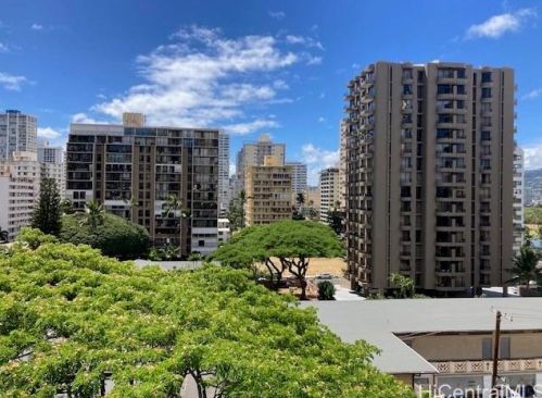 300 Wai Nani Way, Honolulu HI 96815-3961 exterior