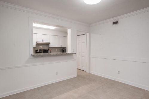 34 Arpege Way, Atlanta GA  30327-1020 exterior