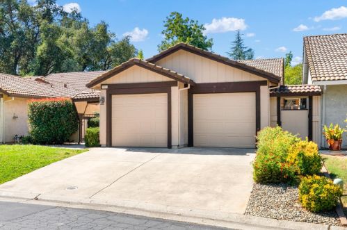7825 Shimmer River Ln, Citrus Heights, CA 95610-2447