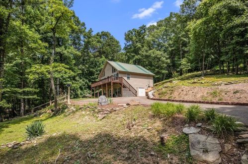 29 Maple Dr, Big Canoe, GA 30143-6084