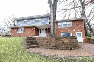 2925 Brookside Dr, Peoria IL  61615-4009 exterior