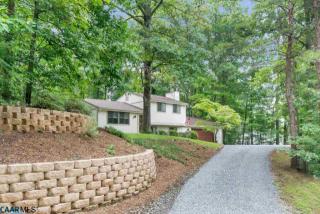 75 Lumber Ln, Burnleys, VA 22923-2703
