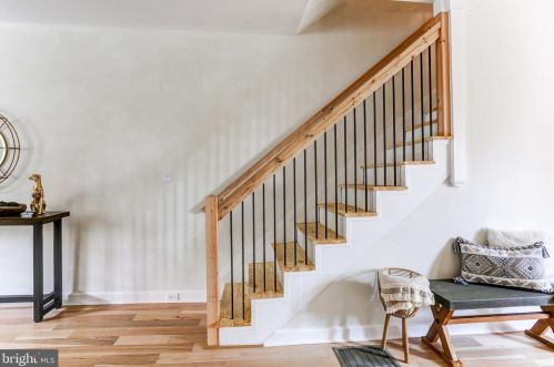 241 Elm St, Lancaster PA  17603-3445 exterior