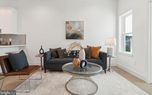 1810 Federal St, Philadelphia, PA 19146-2915