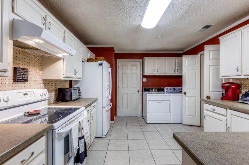 2930 Waterfront Dr, Garland TX  75042-4810 exterior