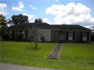 104 Horseshoe St, Pulaski, TN 38478-3536