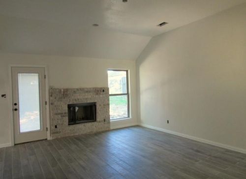 2612 Malone St, Fort Worth TX  76106-7449 exterior