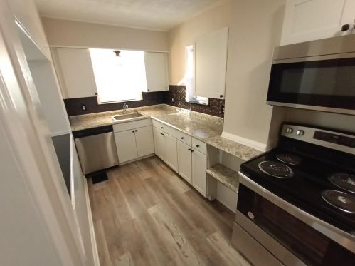 1246 Fairbanks Ave, Cincinnati, OH 45205-1326