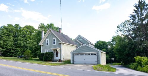 54 Center St, Goffstown, NH 03045-2905