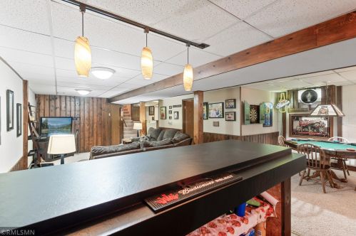 789 Heather Dr, Saint Paul MN  55126-3117 exterior