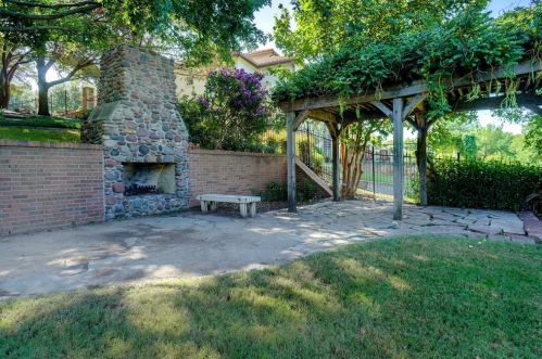 6908 Ridgewood Dr, Fort Worth TX  76132-4554 exterior