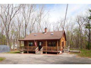 12 Cross Rd, Kensington, NH 03833-4403