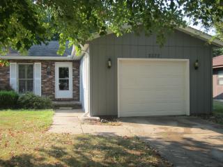 2322 Austin Dr, Springfield IL  62704-5547 exterior